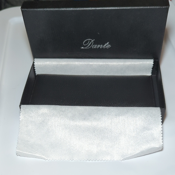 New in Box Dante Women's Black Faux Leather Bifold Wallet RFID Blocking - Picture 1 of 5